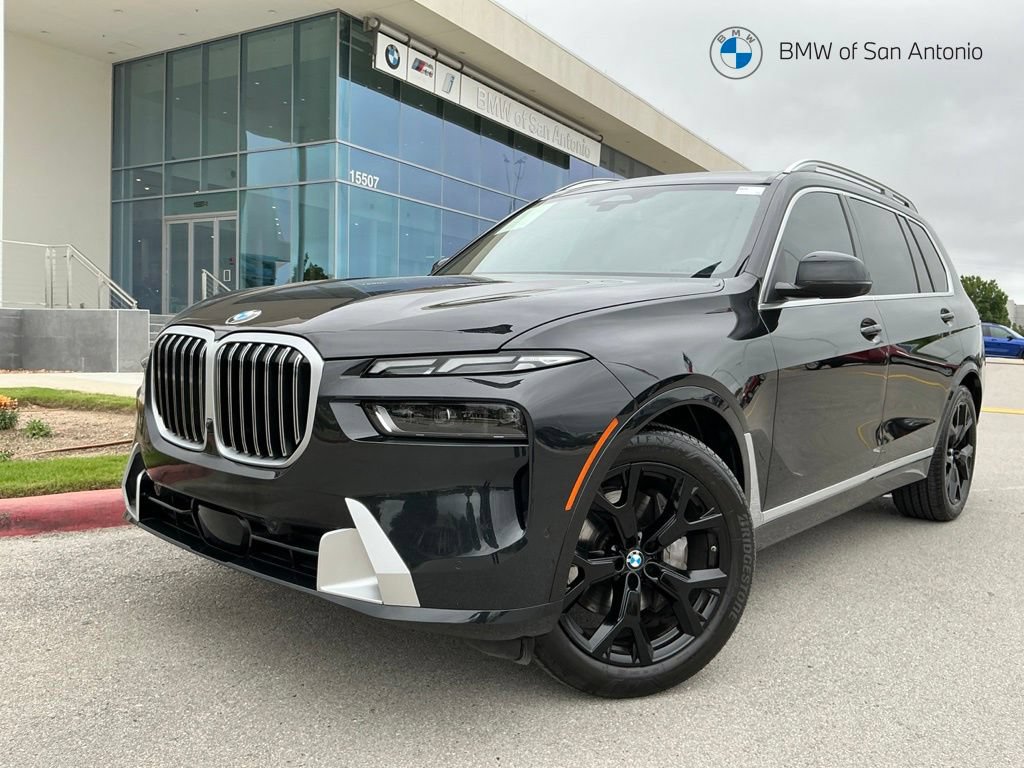 Used 2025 BMW X7 xDrive40i w/ Premium Package AWD/4WD image 1