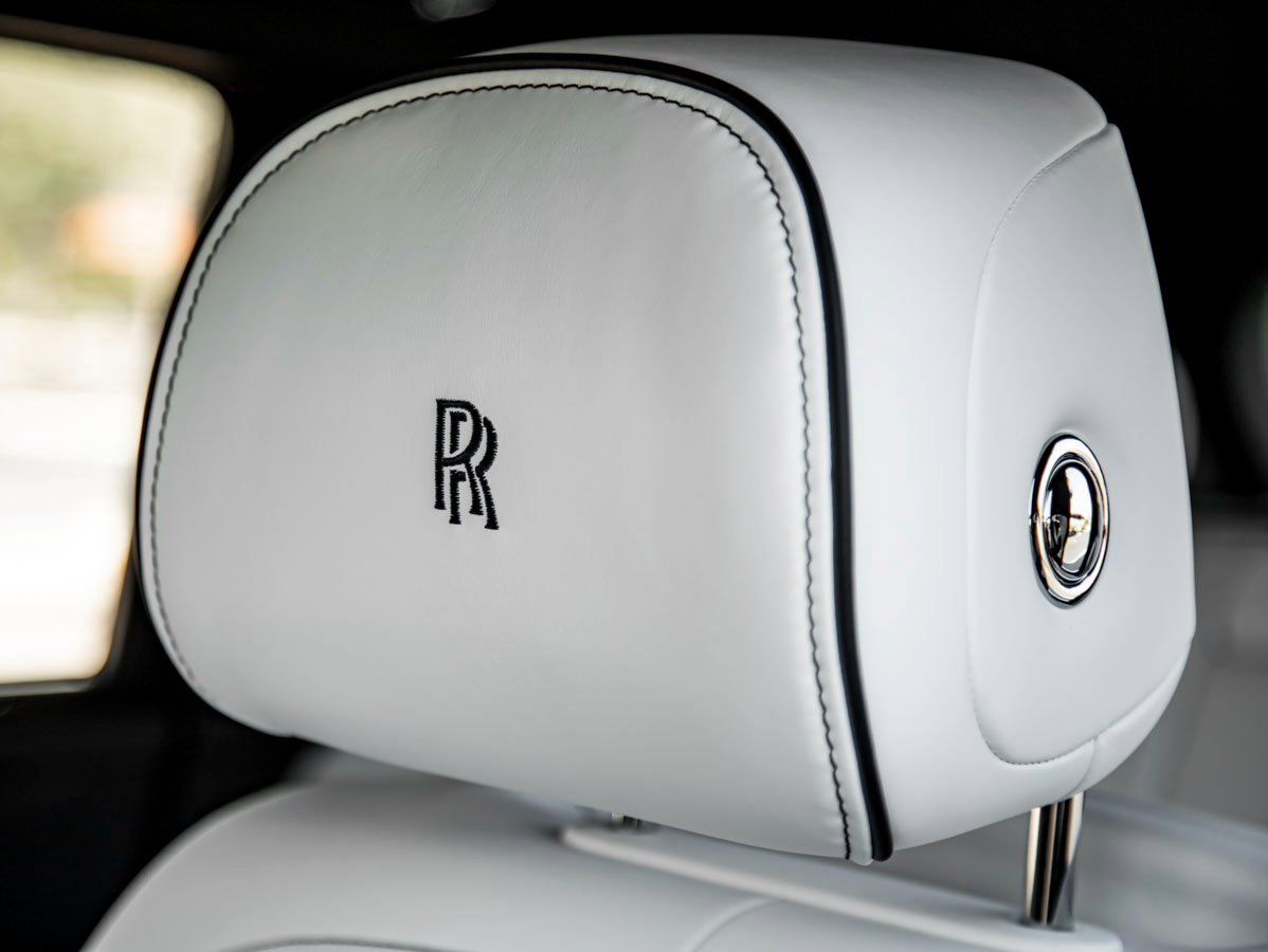 Used 2024 Rolls-Royce Cullinan Black Badge w/ Driver's Package image 9