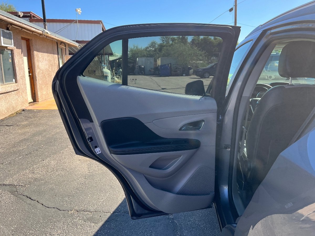 Used 2015 Buick Encore FWD image 29