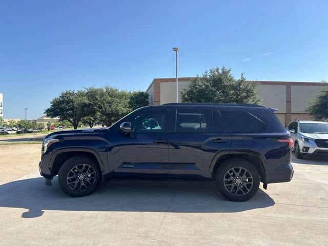 Used 2023 Toyota Sequoia Platinum AWD/4WD image 5