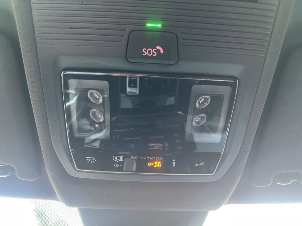 Used 2025 Volkswagen Atlas Cross Sport SE image 69