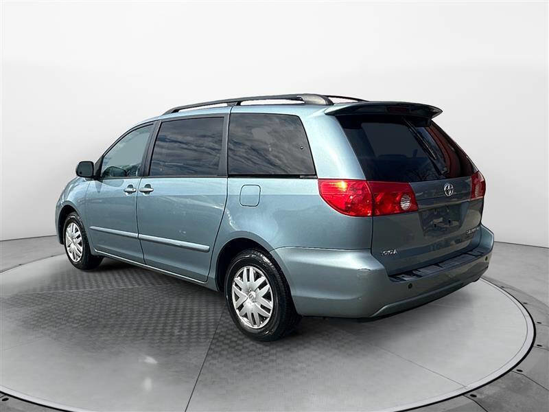 Used 2008 Toyota Sienna CE image 3