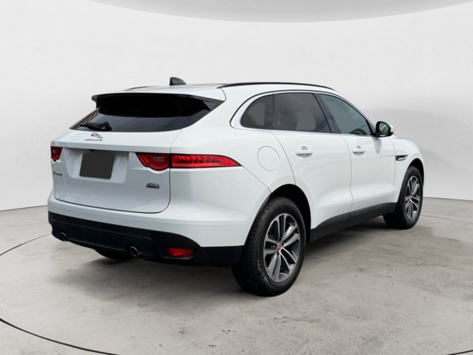 Used 2020 Jaguar F-PACE Premium AWD/4WD image 4