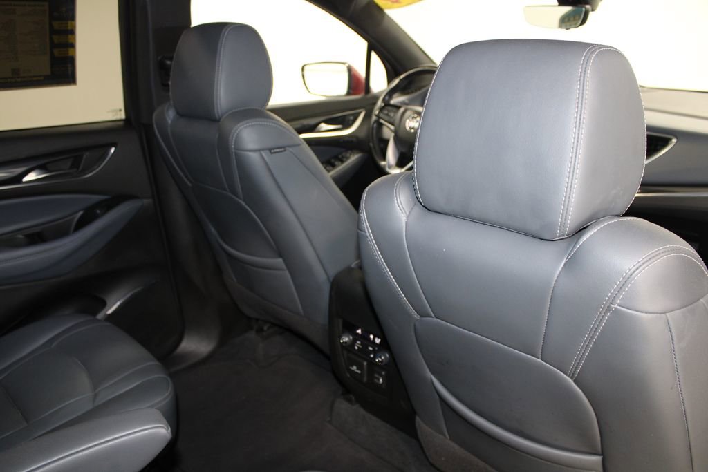 Used 2024 Buick Enclave Premium image 34