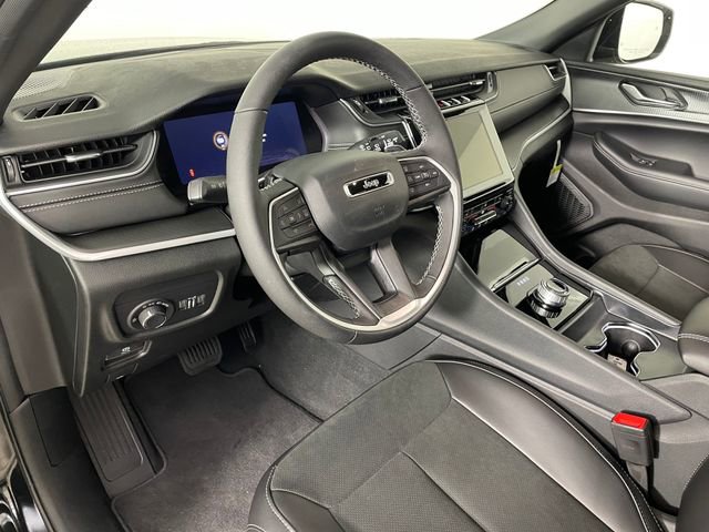 New 2025 Jeep Grand Cherokee L Laredo AWD/4WD image 2
