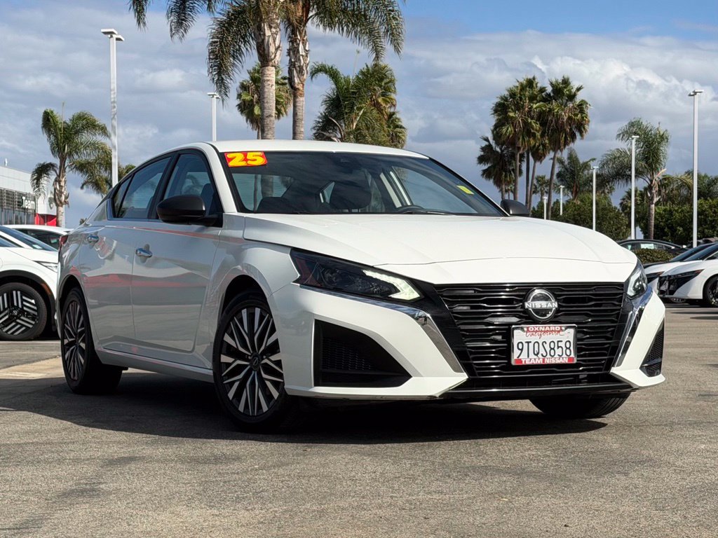 Certified 2025 Nissan Altima 2.5 SV FWD image 2