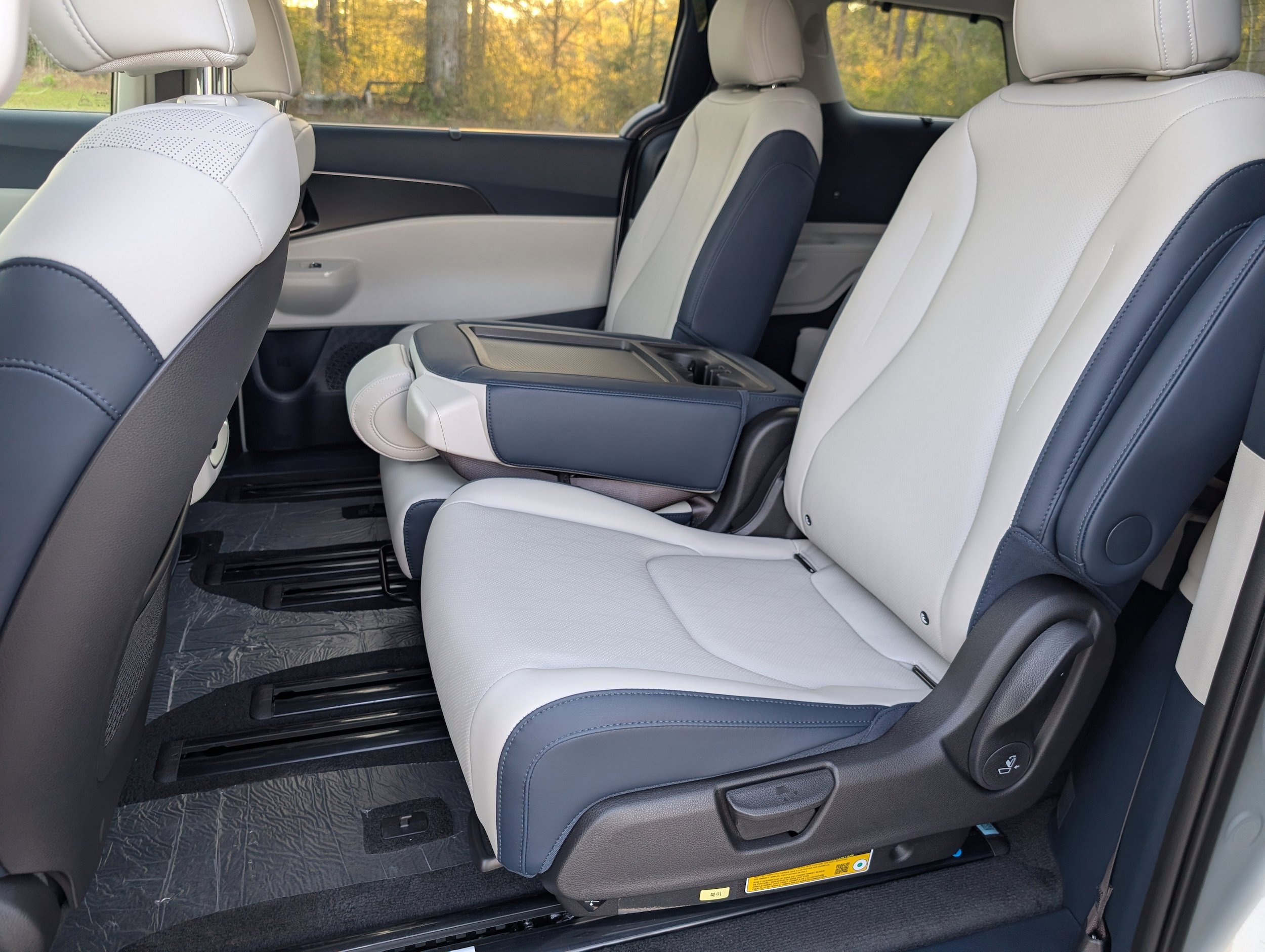 New 2026 Kia Carnival SX FWD image 4