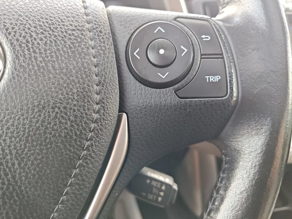 Used 2016 Toyota RAV4 XLE AWD/4WD image 25