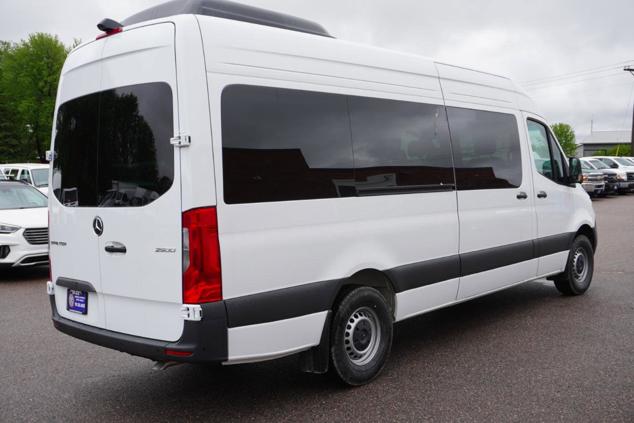 Used 2025 Mercedes-Benz Sprinter 2500 image 5