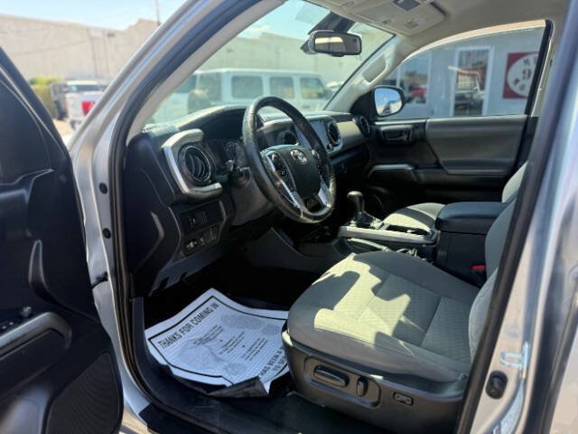 Used 2021 Toyota Tacoma SR5 RWD image 11