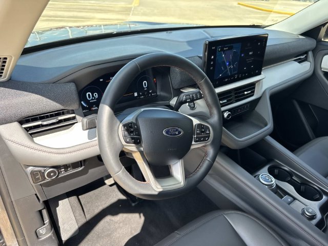 New 2026 Ford Explorer Active RWD image 20