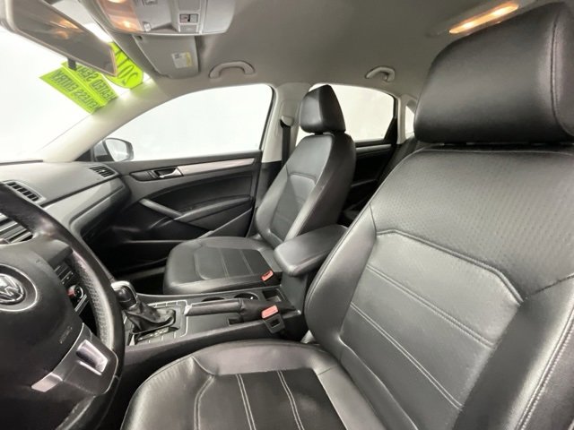 Used 2014 Volkswagen Passat Wolfsburg Edition image 5