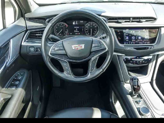 Certified 2023 Cadillac XT5 Premium Luxury AWD/4WD image 15