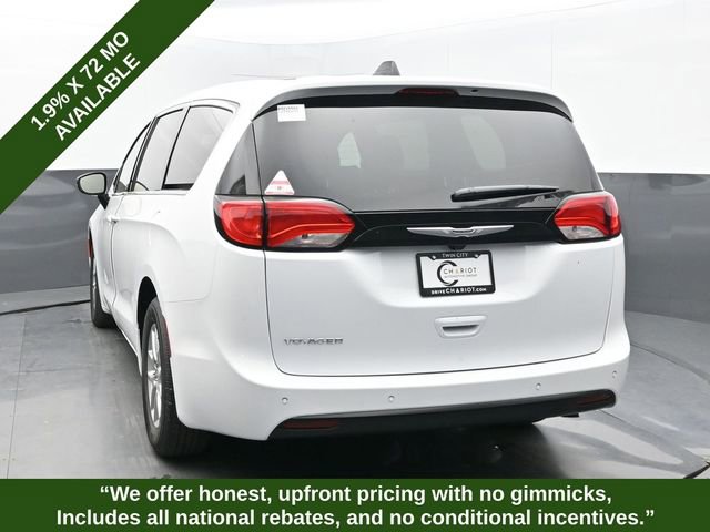 New 2026 Chrysler Voyager LX FWD image 4
