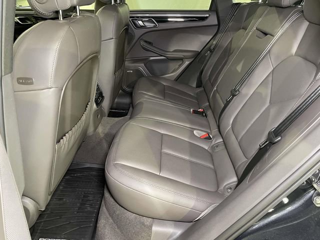 New 2026 Porsche Macan image 19