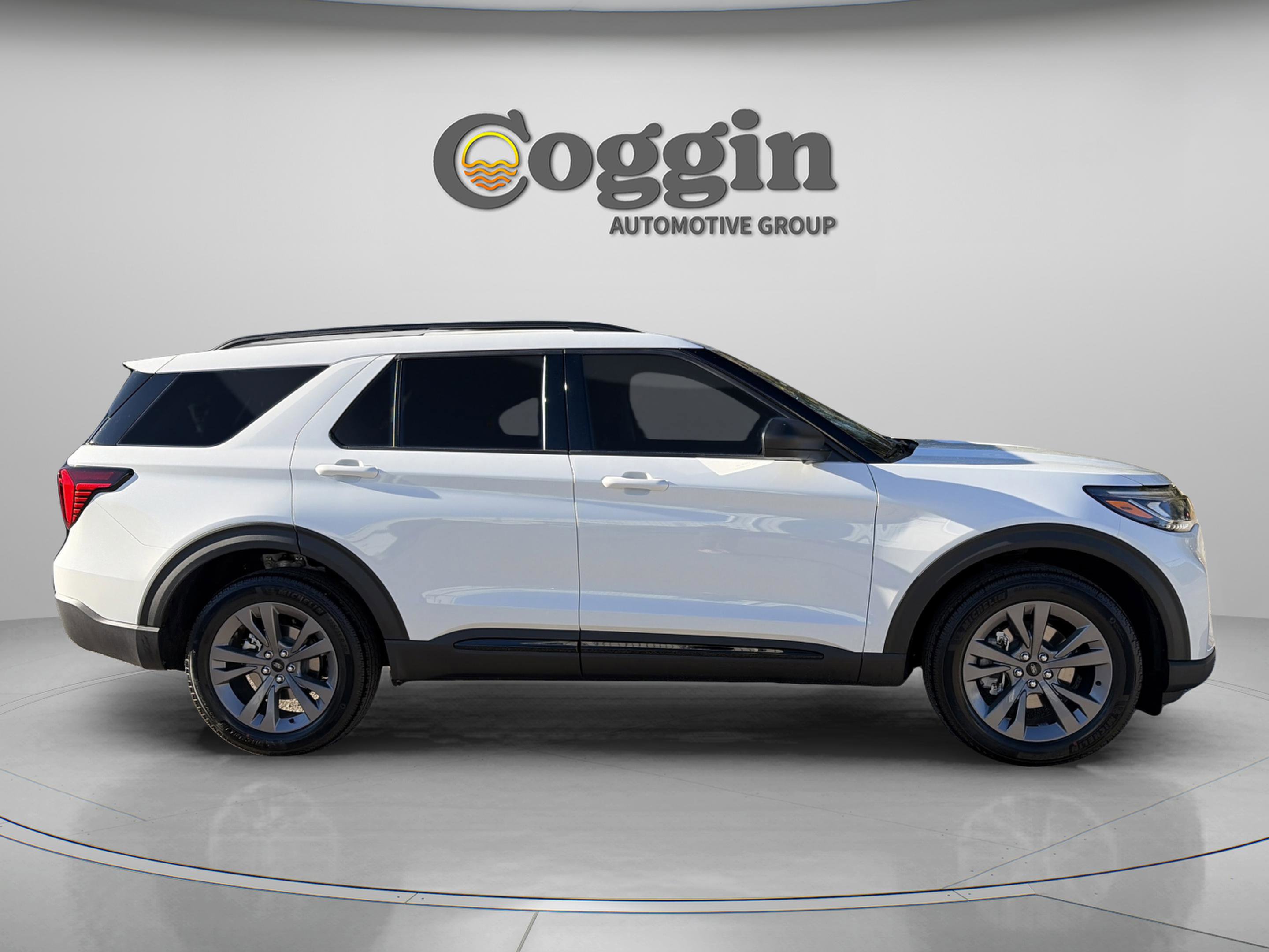 New 2026 Ford Explorer Active w/ Active Comfort Package image 7