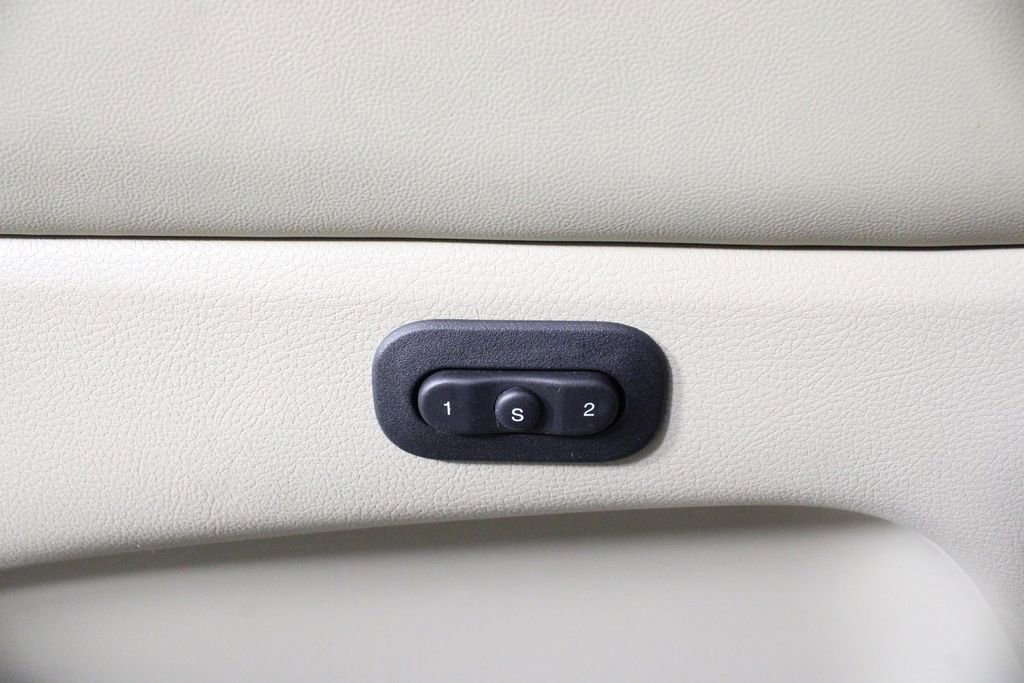 Used 2017 Jeep Grand Cherokee Limited w/ Trailer Tow Group IV image 19