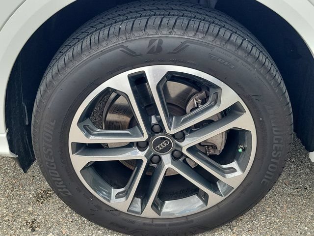 Used 2025 Audi Q5 Premium w/ Convenience Package AWD/4WD image 9