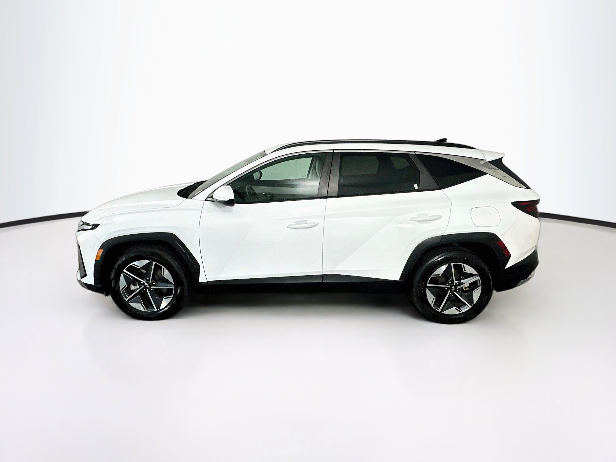Used 2025 Hyundai Tucson SEL FWD image 4