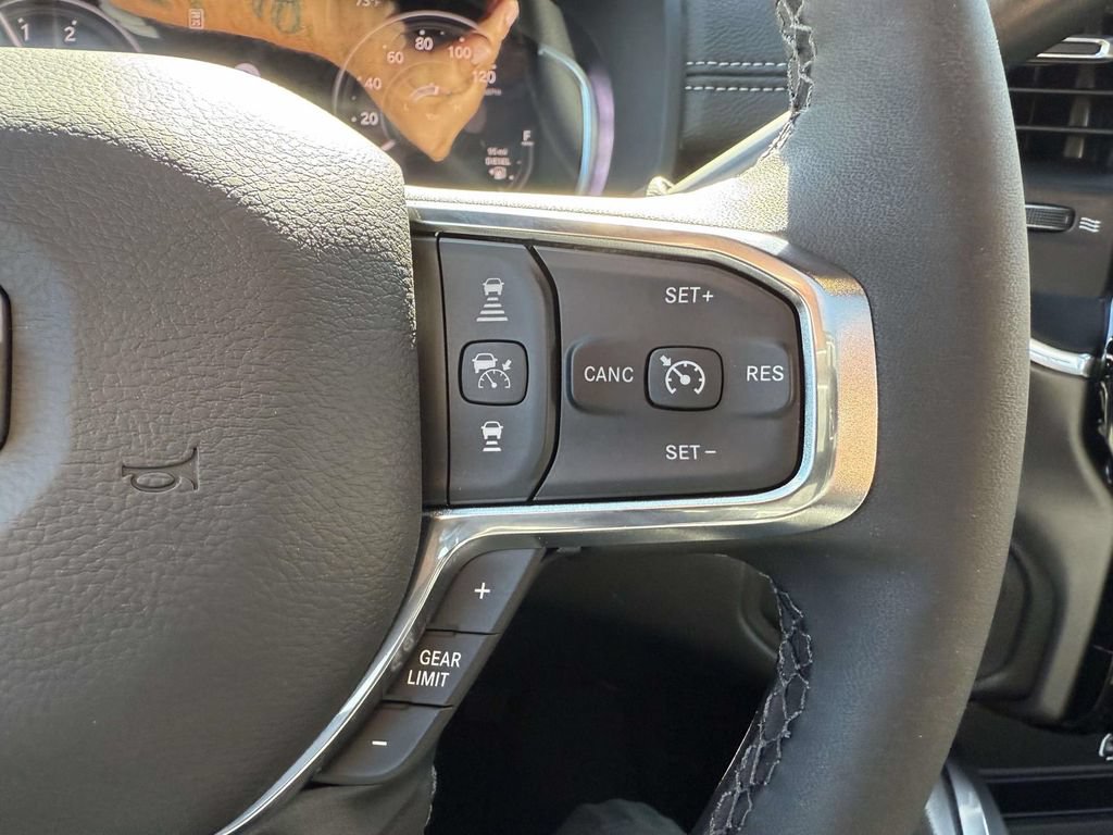 New 2026 RAM 3500 Laramie AWD/4WD image 23
