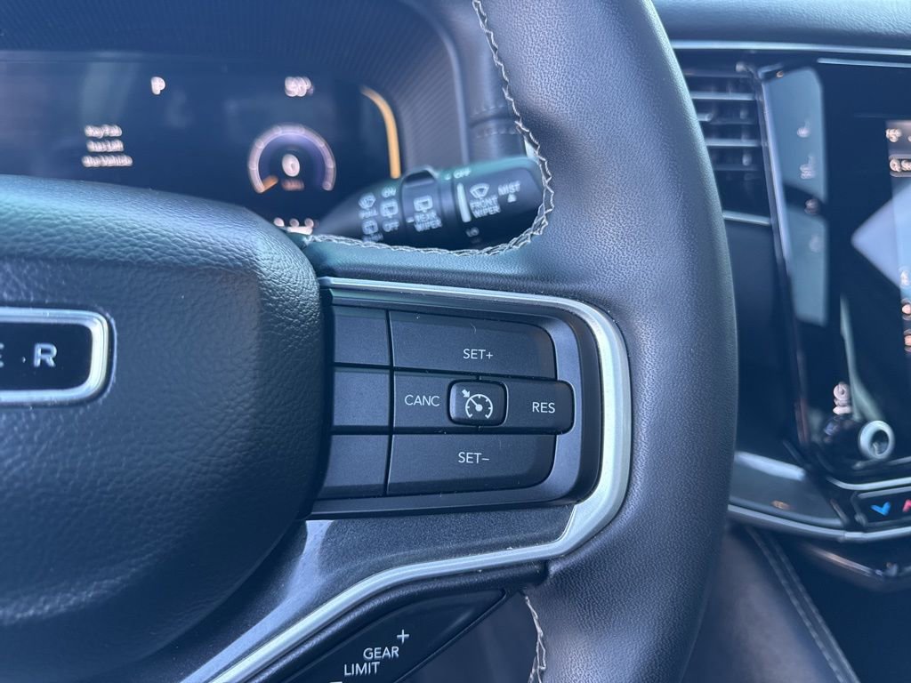 Used 2022 Jeep Wagoneer Series I w/ Premium Group I image 15