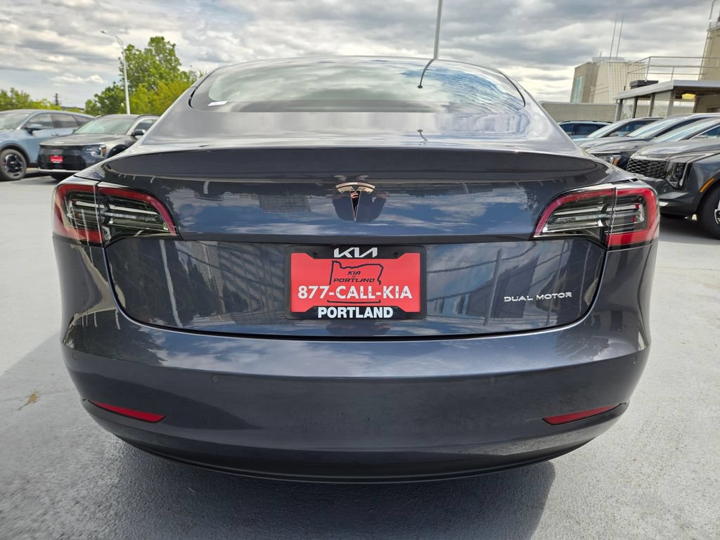 Used 2022 Tesla Model 3 Long Range AWD/4WD image 5