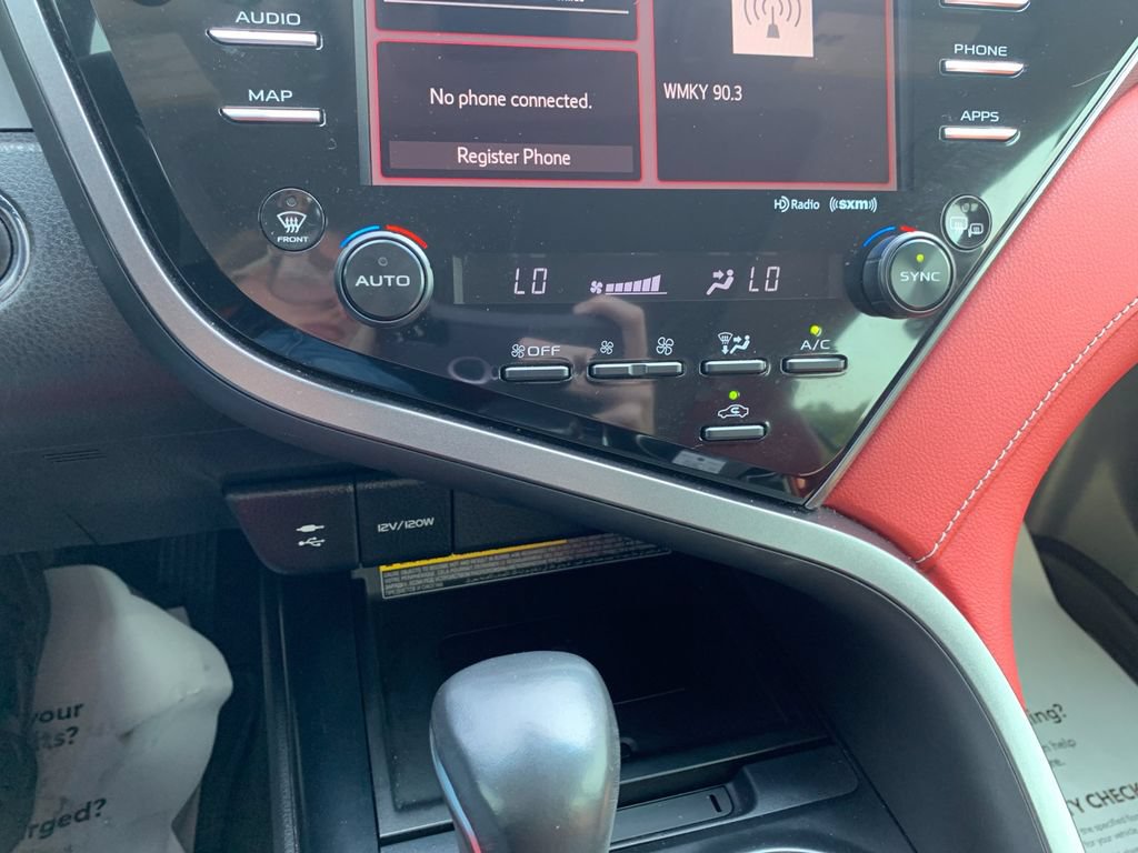 Used 2019 Toyota Camry XSE FWD image 22