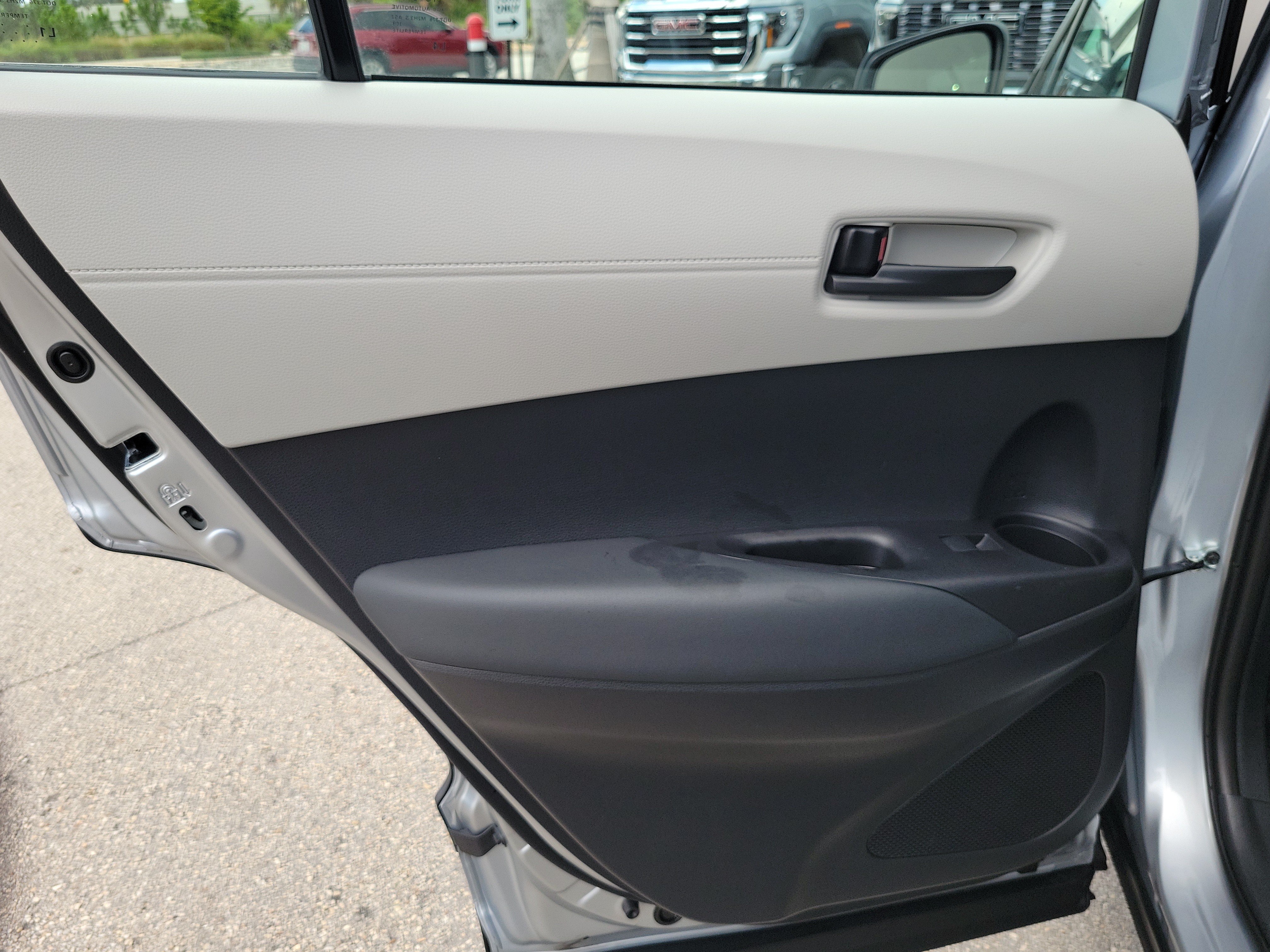 Used 2026 Toyota Corolla Cross L FWD image 23