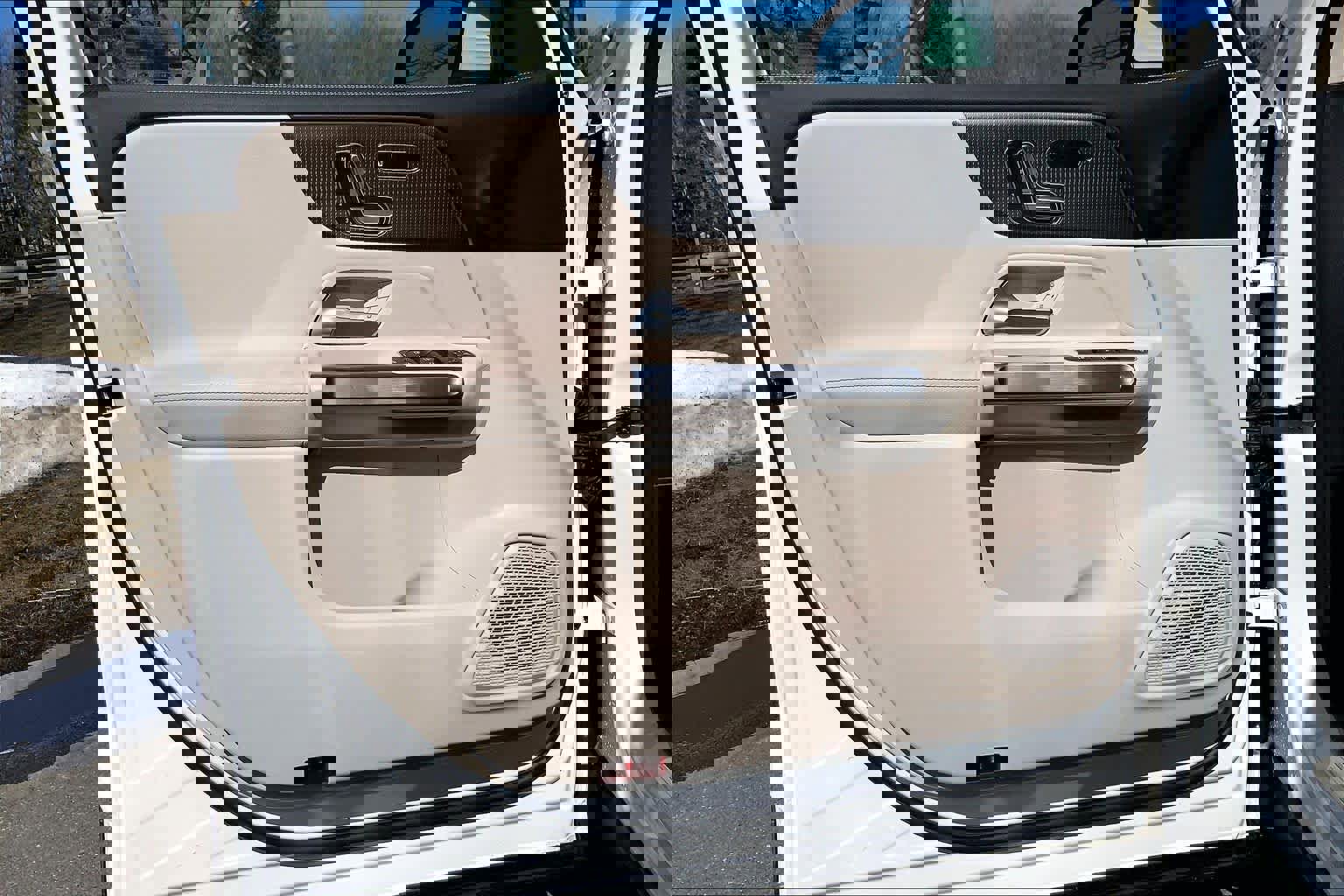 Certified 2022 Mercedes-Benz GLB 250 image 22