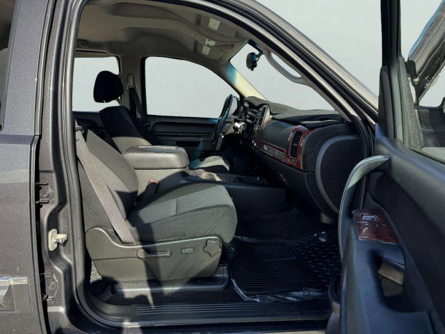 Used 2010 GMC Sierra 1500 SLE w/ Texas Edition image 44