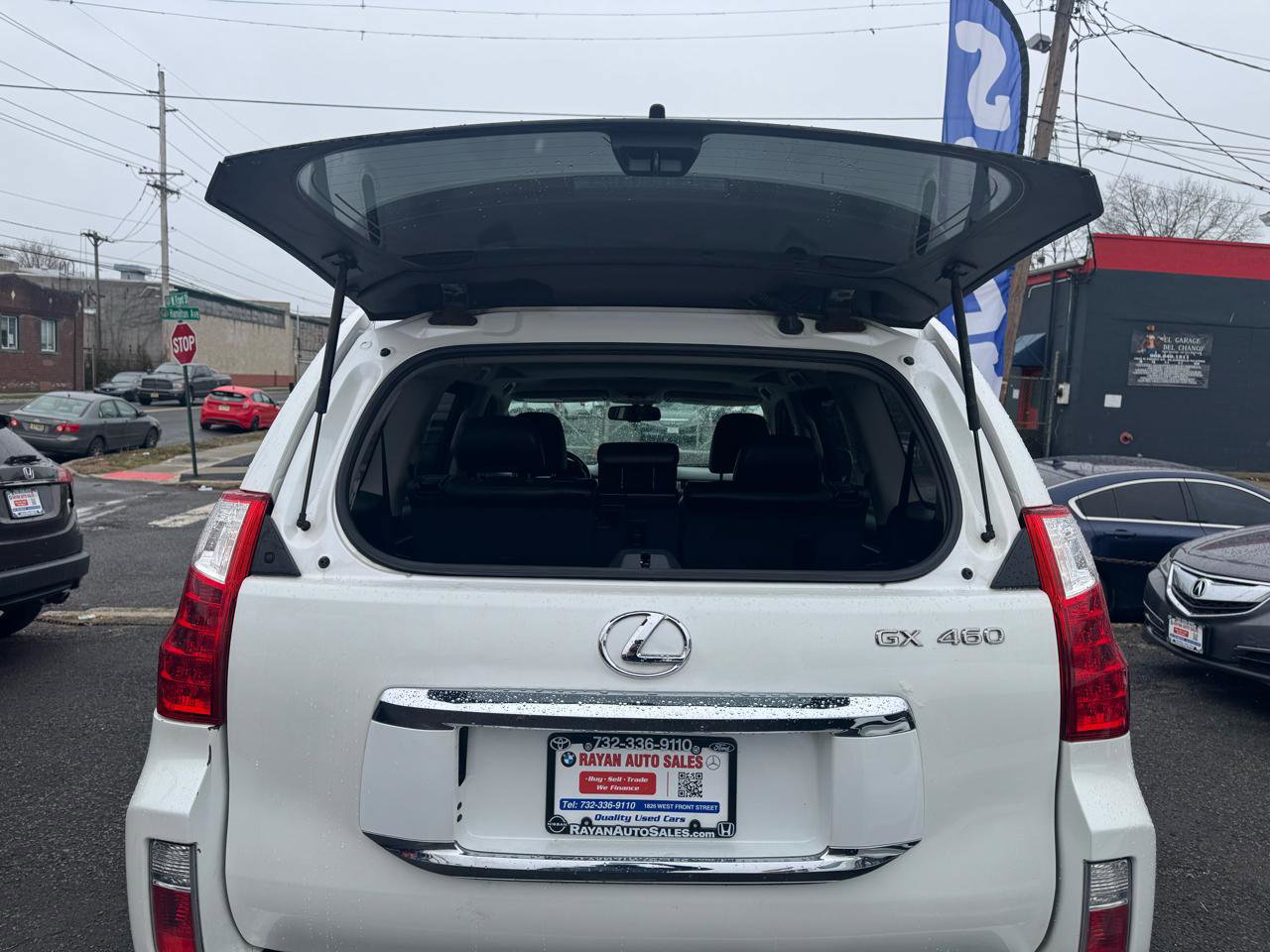 Used 2011 Lexus GX 460 image 8