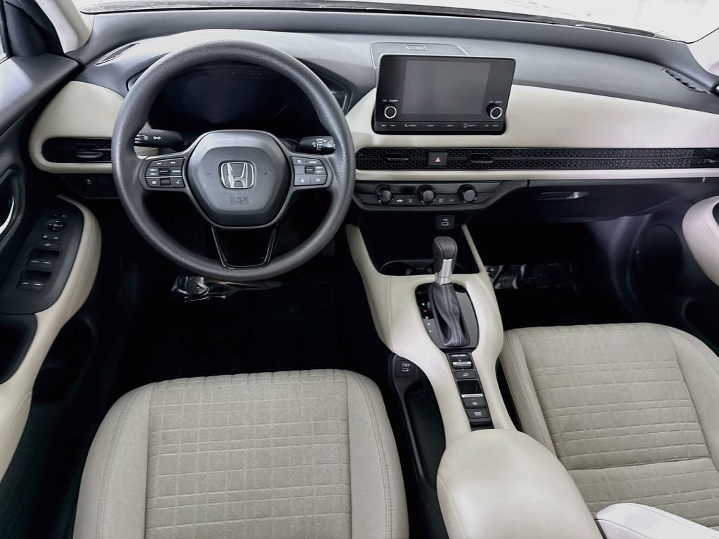Used 2025 Honda HR-V LX image 3