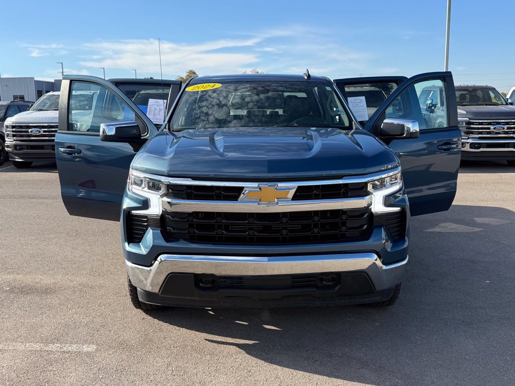 Used 2024 Chevrolet Silverado 1500 LT AWD/4WD image 22