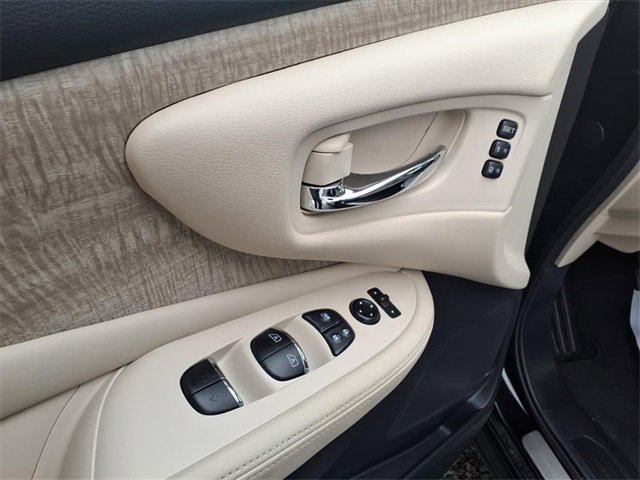 Used 2024 Nissan Murano SL image 13