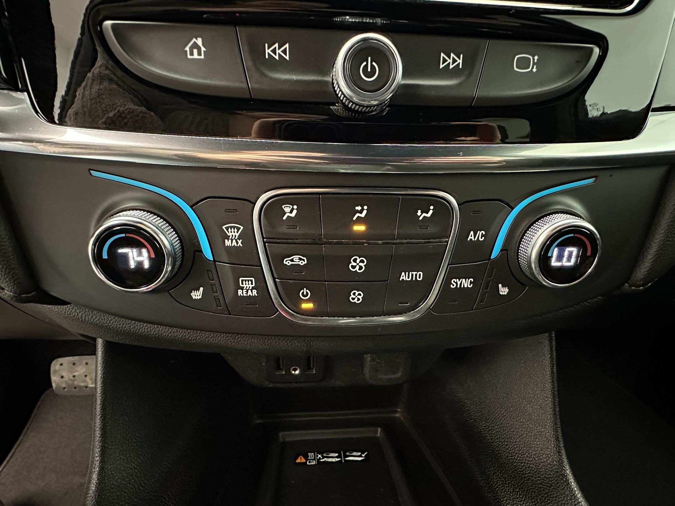 Certified 2023 Chevrolet Traverse LT AWD/4WD image 19