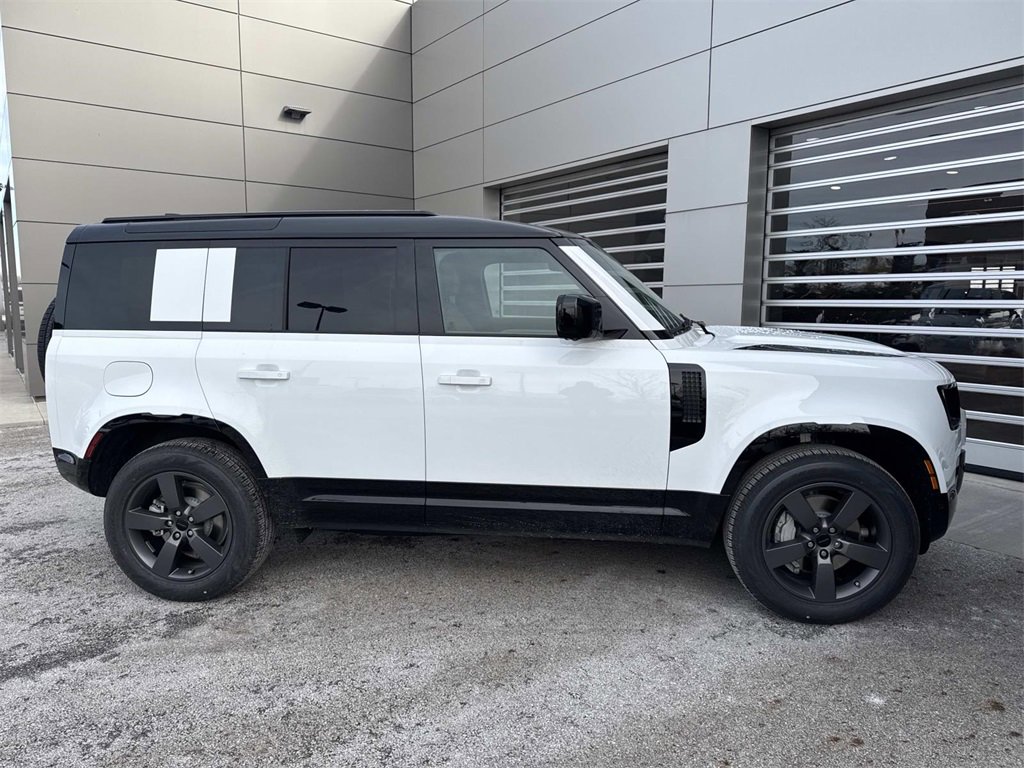 New 2026 Land Rover Defender 110 X-Dynamic SE image 7