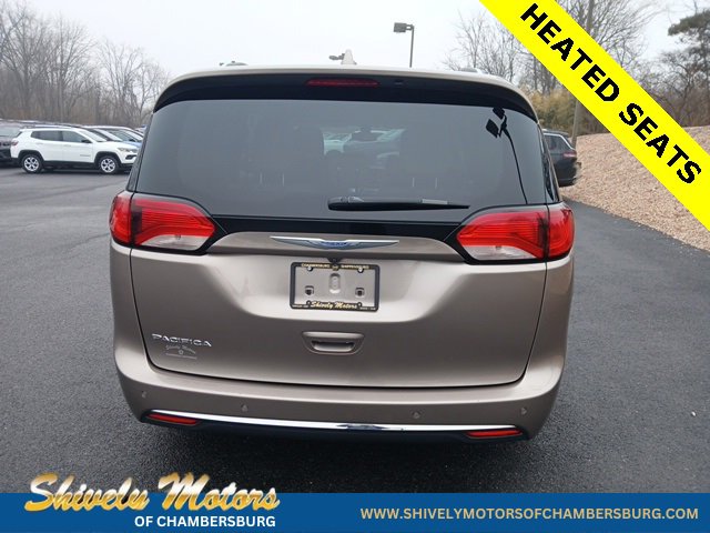 Used 2017 Chrysler Pacifica Touring-L Plus w/ Tire & Wheel Group image 5