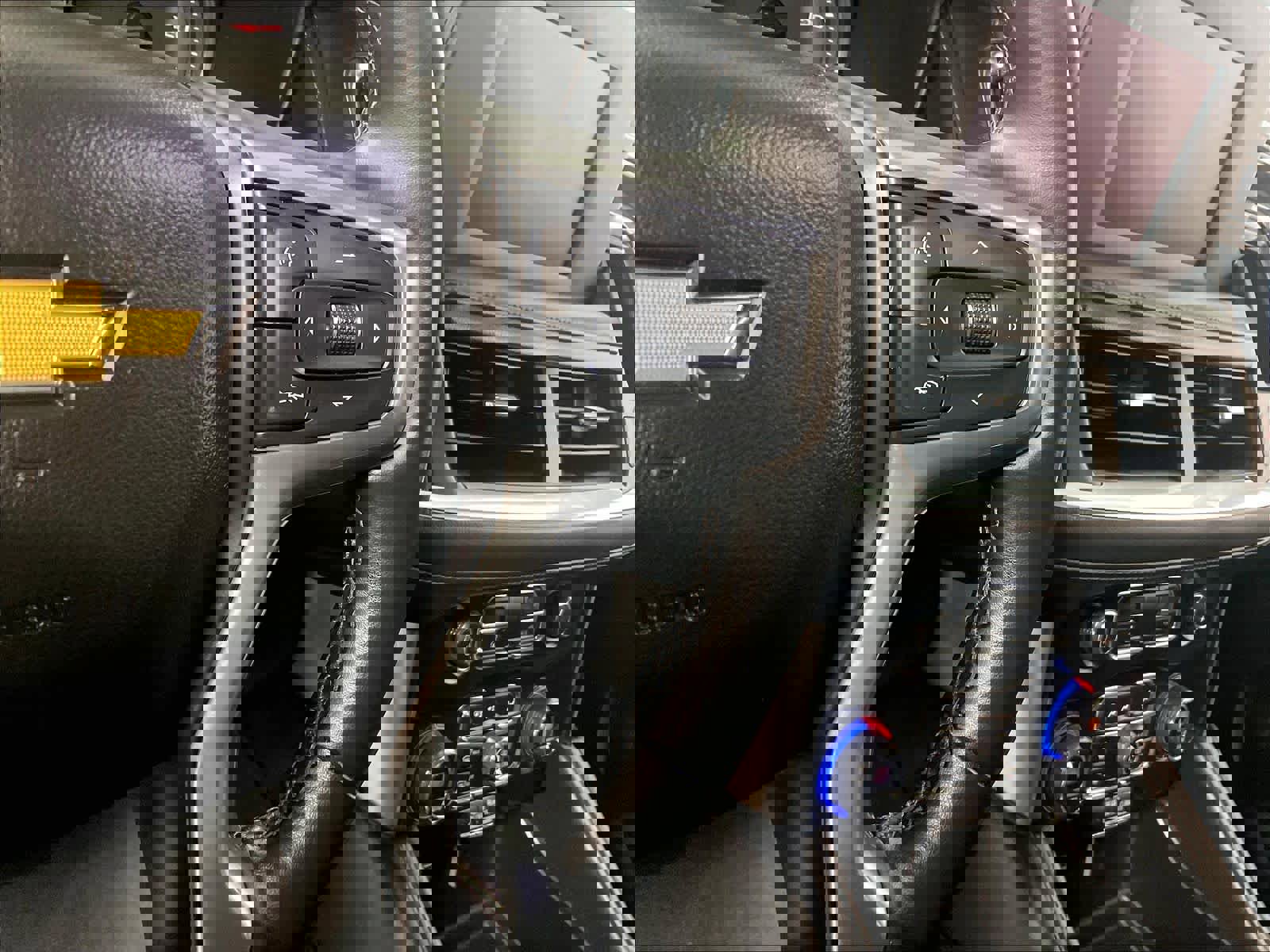 Used 2023 Chevrolet Tahoe LS image 24