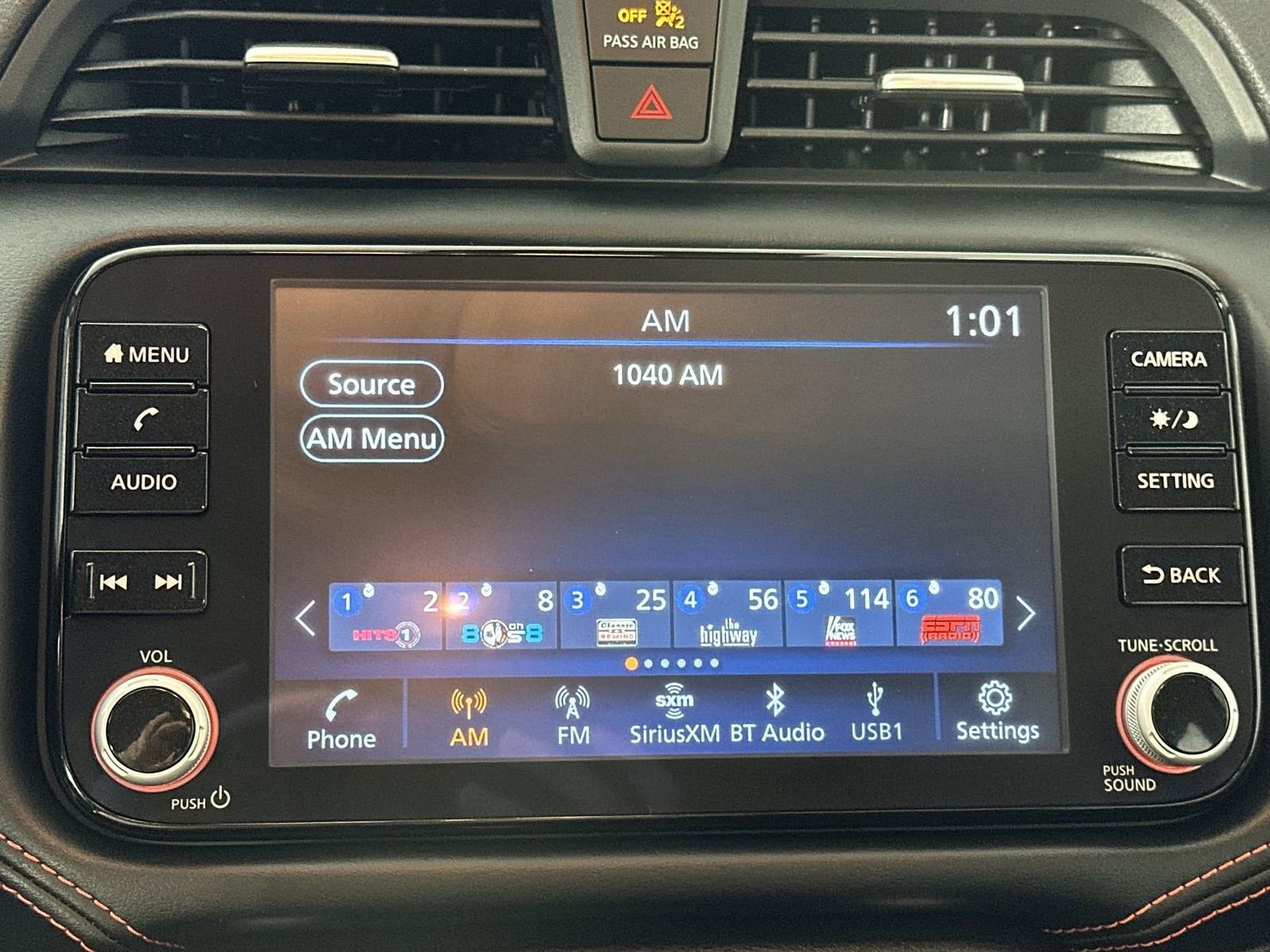 Used 2025 Nissan Versa SR image 18