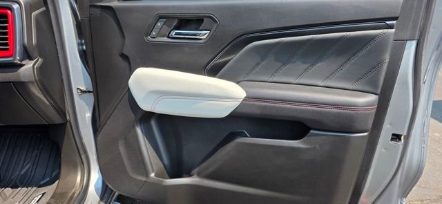 Used 2024 GMC Canyon AT4X image 14