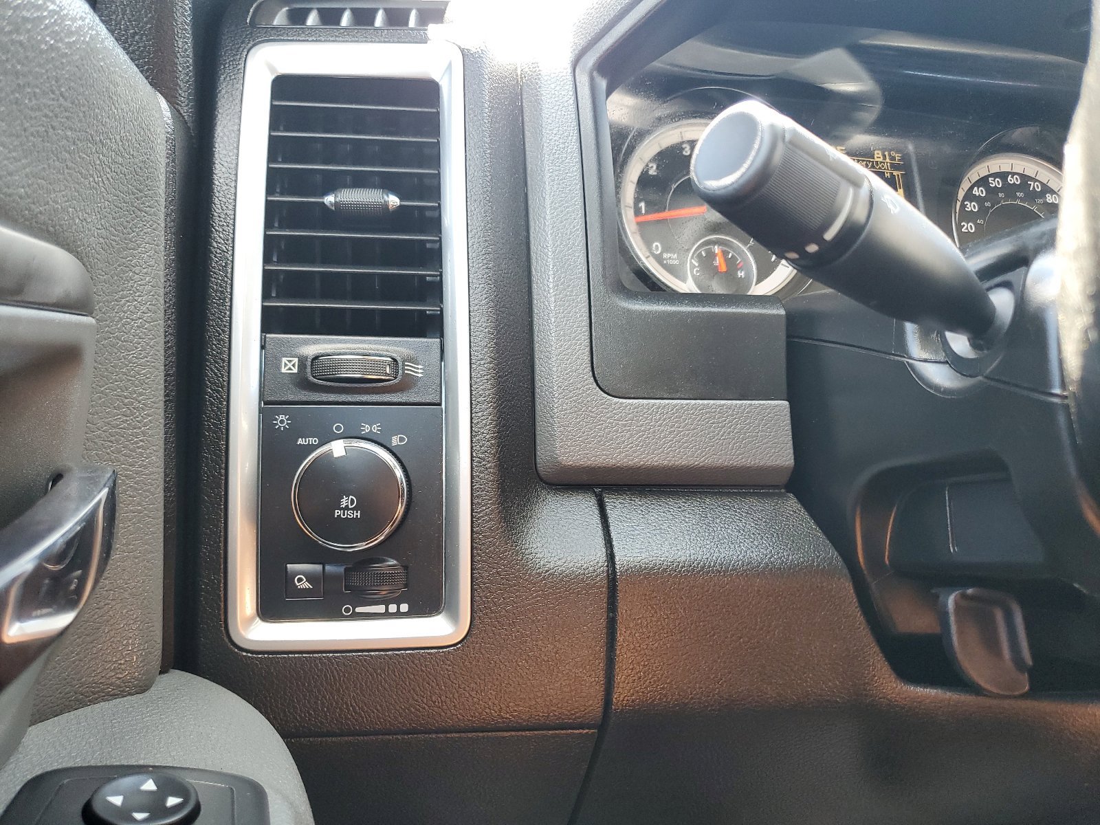 Used 2019 RAM 1500 Warlock RWD image 20
