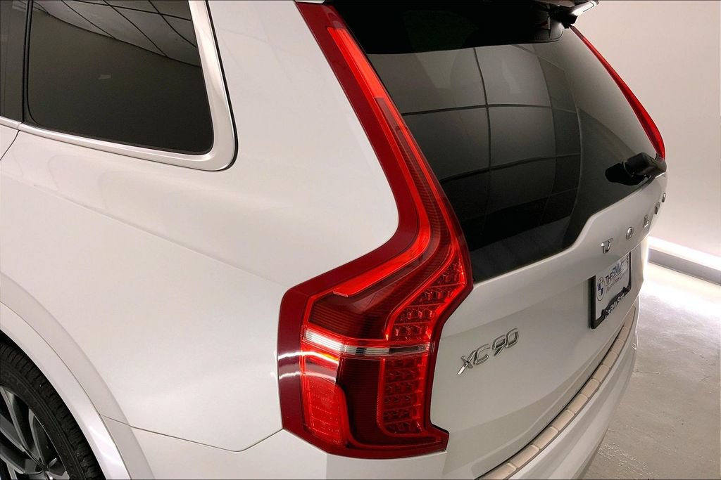 Used 2017 Volvo XC90 T6 Momentum w/ Vision Package AWD/4WD image 28