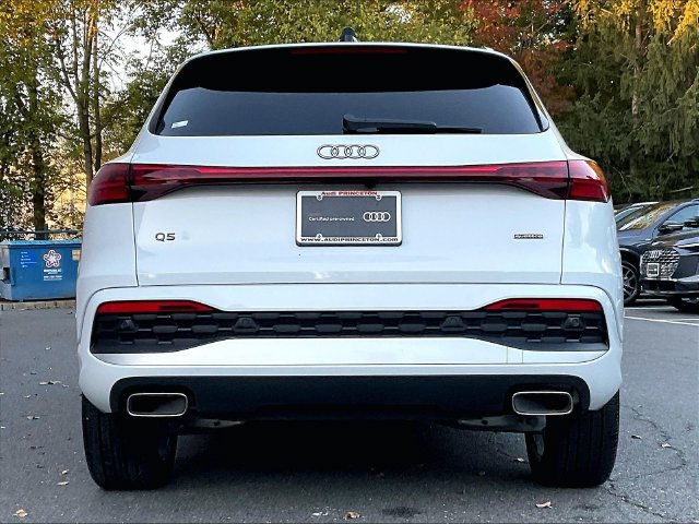 Used 2025 Audi Q5 Premium Plus w/ Premium Plus AWD/4WD image 6