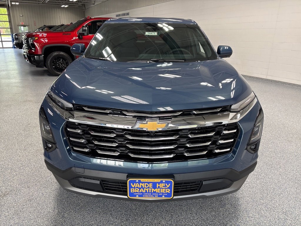 New 2026 Chevrolet Equinox LT w/ Convenience Package II image 2