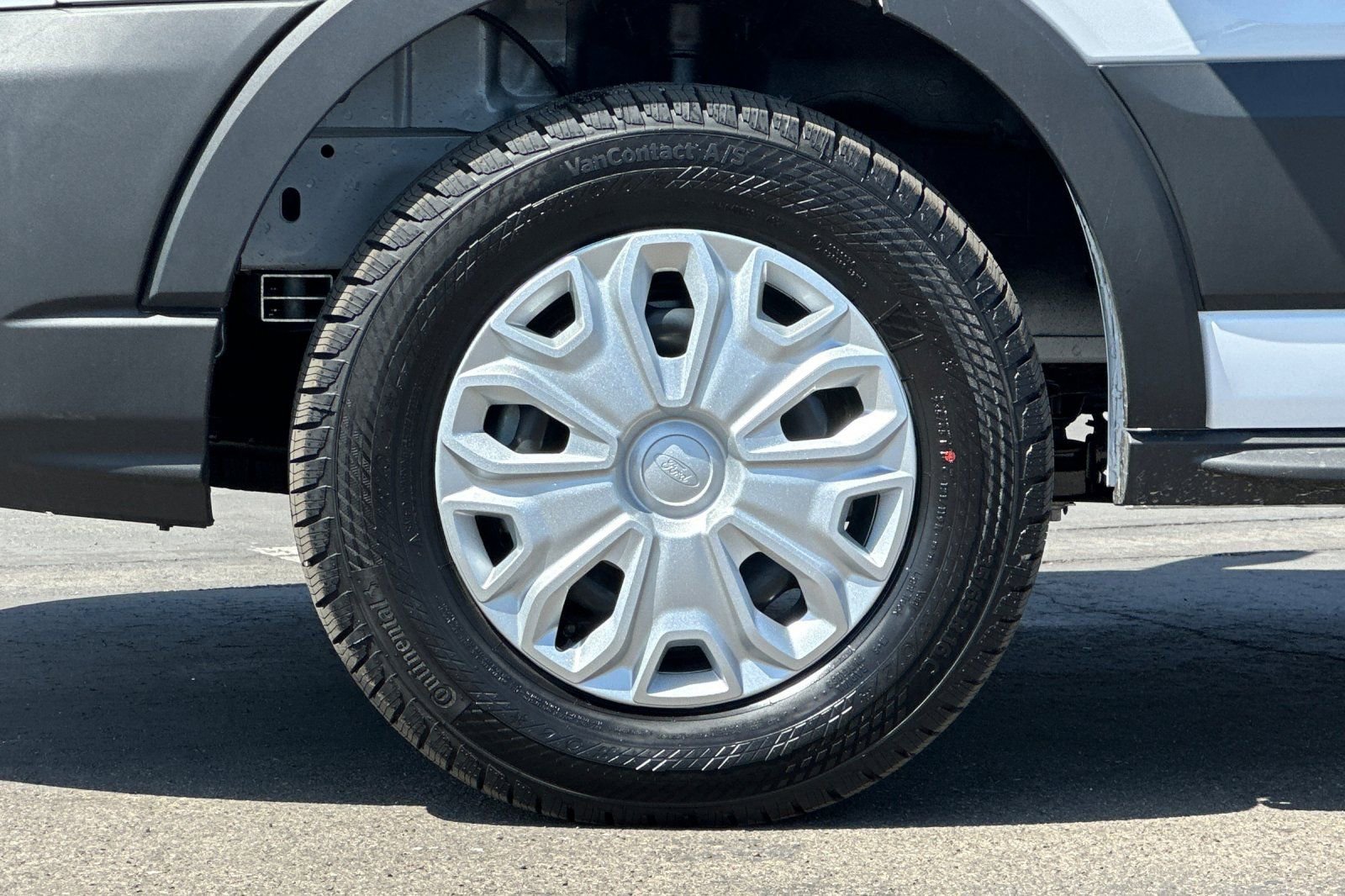 New 2025 Ford E-Transit 148 Medium Roof w/ Load Area Protection Package image 25