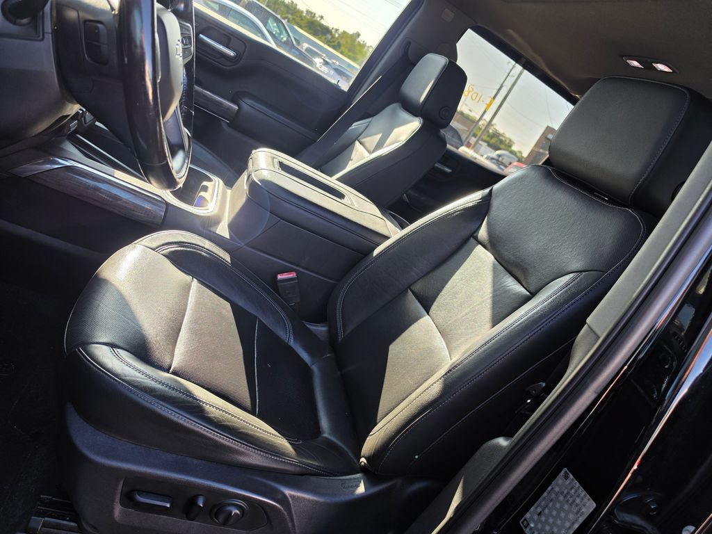 Used 2019 Chevrolet Silverado 1500 LTZ w/ LTZ Premium Package AWD/4WD image 6