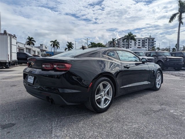 Used 2020 Chevrolet Camaro LT image 13