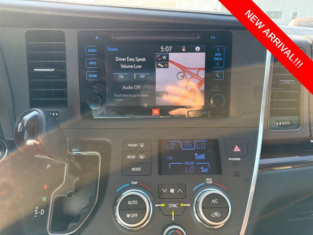 Used 2015 Toyota Sienna Limited FWD image 9