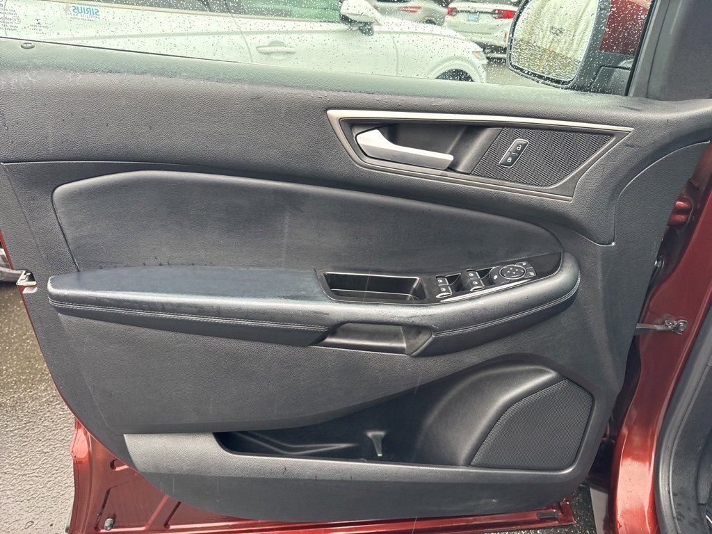 Used 2015 Ford Edge SEL w/ Equipment Group 201A image 16