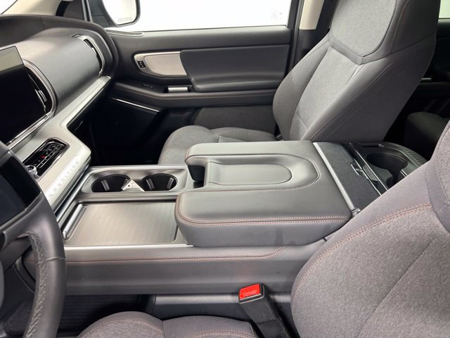Certified 2025 Ford Expedition Active AWD/4WD image 12
